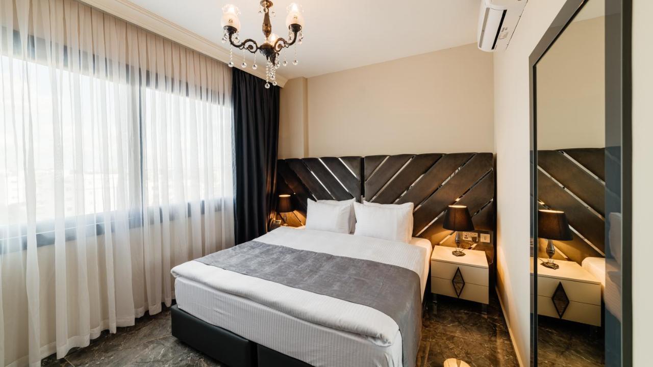 Royal Palace Hotel Nicosia Buitenkant foto