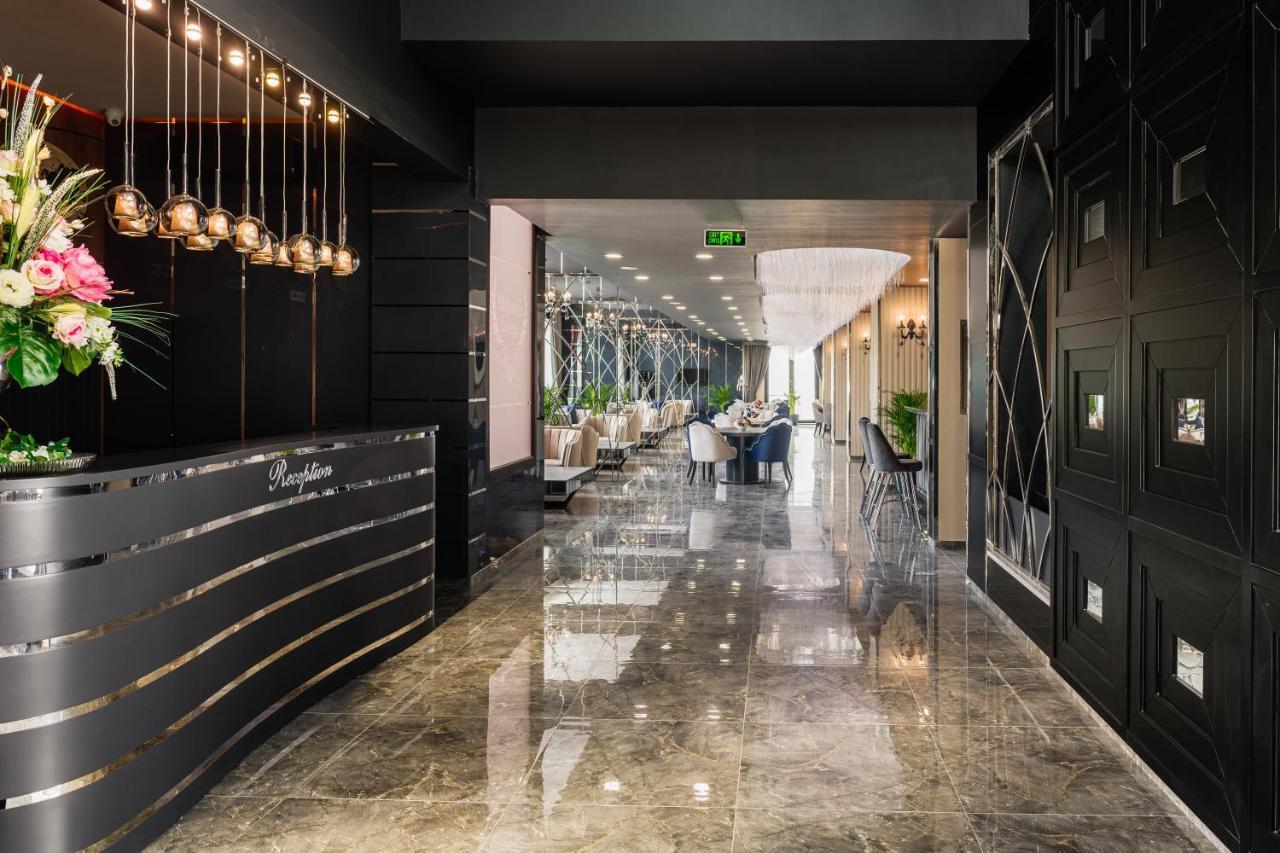 Royal Palace Hotel Nicosia Buitenkant foto