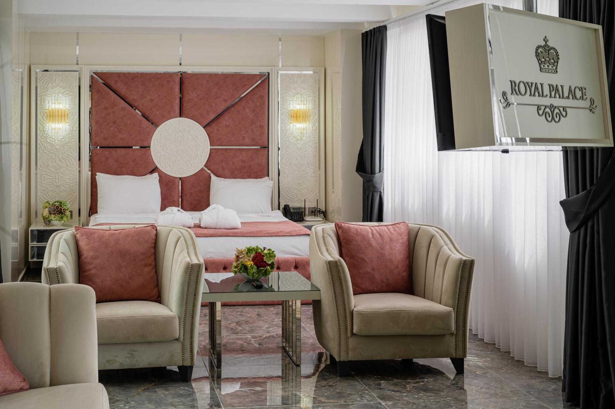 Royal Palace Hotel Nicosia Buitenkant foto